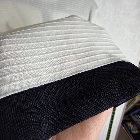 Exclusively MiSook Vintage SzL Navy n White Buttondown Top. ChanelVibe Luxurious - Picture 16 of 16